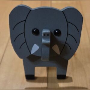 NEW Elephant Wood Glasses Holder